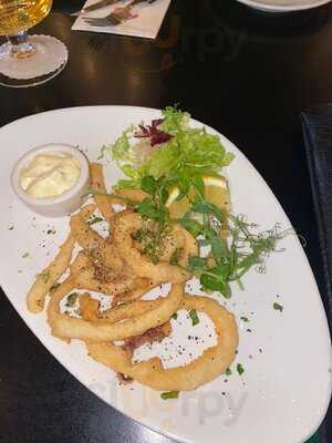 El Puerto Restaurant