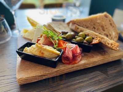 Forn Bar & Restaurant