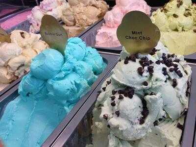 Mrs P's Luxury Ice Cream