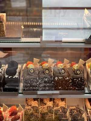 Cake Box Luton (dunstable Rd)