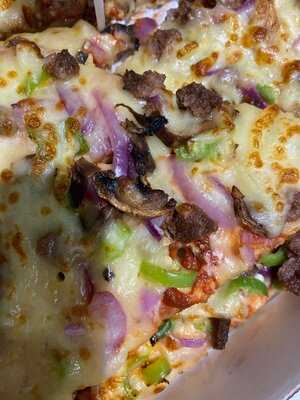 Capone's Pizza Parlour