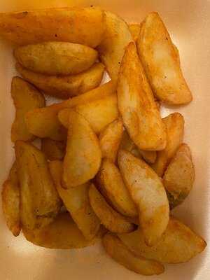 Capone's Pizza Parlour