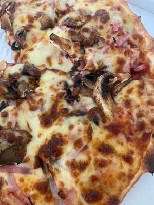 Capone's Pizza Parlour