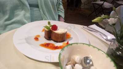 The Flowering Teapot