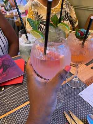 Giggling Squid - Bath