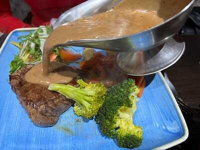 Rustica Trattoria & Inn