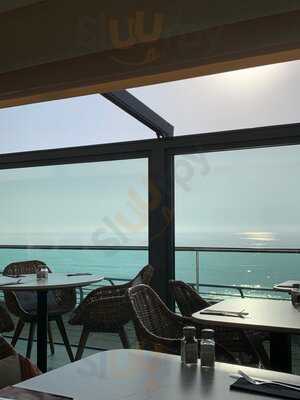 Beach House Bistro & Bar