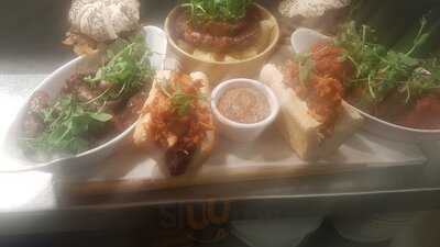 Bridge Hotel Restaurant