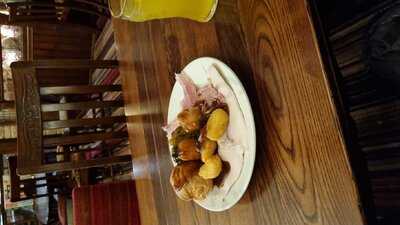 The Red Robin - Pub & Carvery