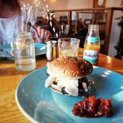 Lot 11 Cafe & Hideout