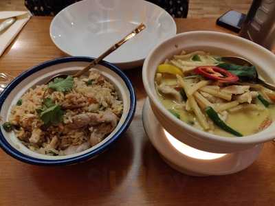 Na-ree Thai Restaurant