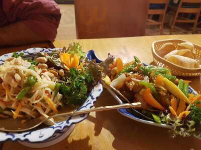 Na-ree Thai Restaurant