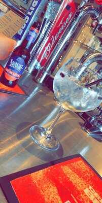 Sawyers Bar And Grill