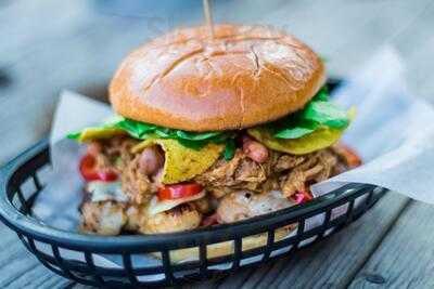 Mk11 Sports Bar & Live Music