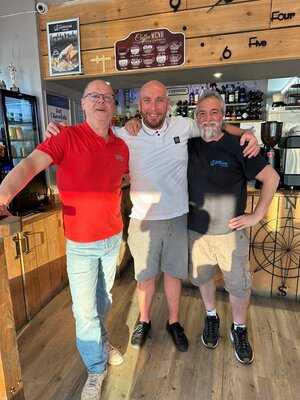 Lighthouse Cafe And Bar