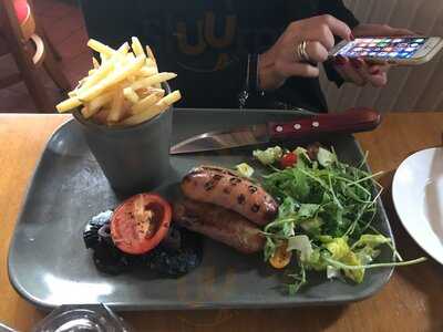 The White Horse Pub And Kitchen