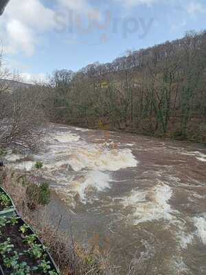 The Chainbridge Hotel