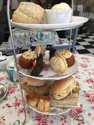 Madhatters Tea Room