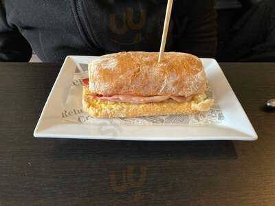 The Beach Hut Holyhead Cafe And Bistro
