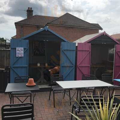 Boheme Coffee Lounge & Bar