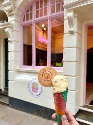 Icedreaming - The Ice Cream Parlour