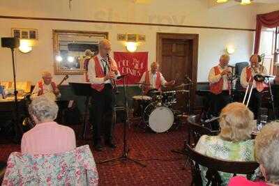The Hand, Llangollen