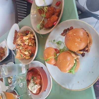 Maxy Farm Pantry & Restaurant