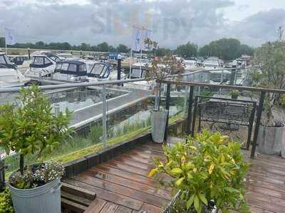 Gogos Waterfront Restaurant