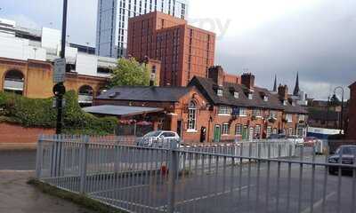 The Gatehouse Tavern