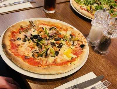 Cafe Metro Ristorante - Pizzeria