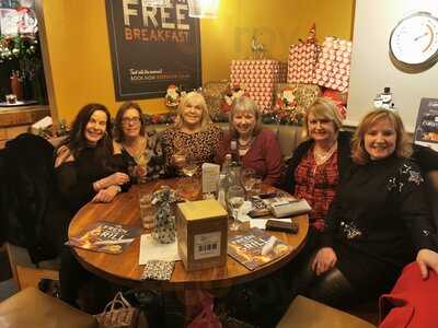 The Southcote Beefeater - Photo 7