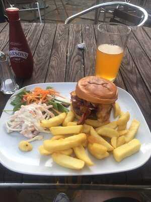 The Plough Pub & Restaurant