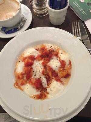 Carluccio's - Bentalls