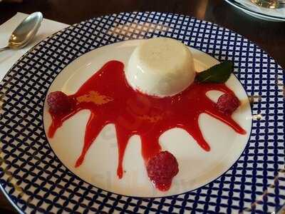 Carluccio's - Cheltenham