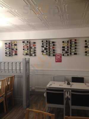 Cefn Mably Bar & Rooms