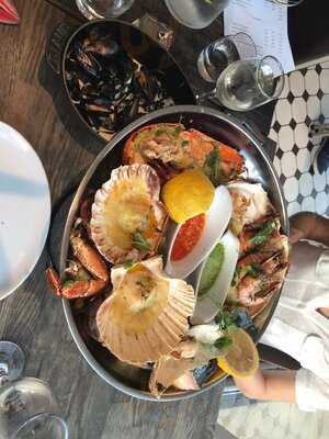 The Crab Restaurant And Bar