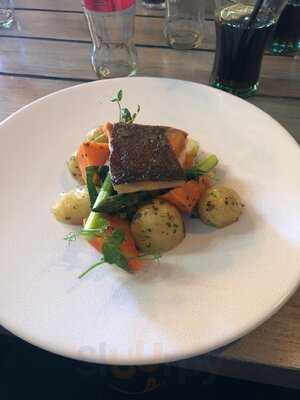 Waters Edge Restaurant