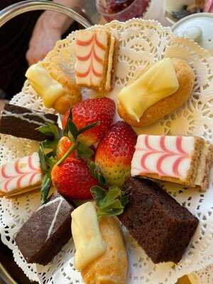 The Old Copper Kettle