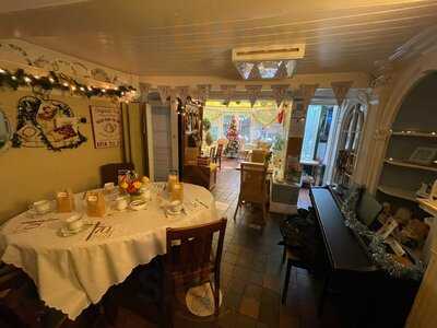 The Old Copper Kettle