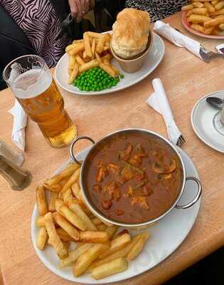 The Boathouse Hotel Restaurant