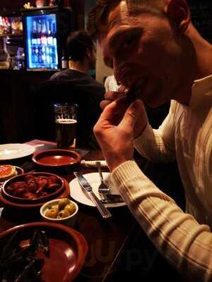 Tres Angelos Tapas Bar