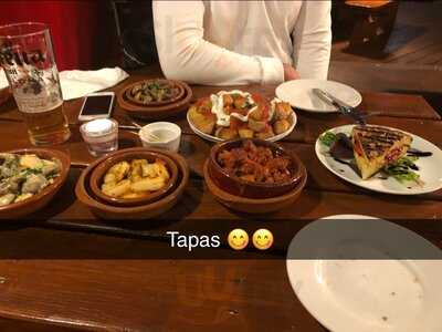 Tres Angelos Tapas Bar