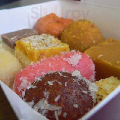Bala Sweet And Tandoori Centre