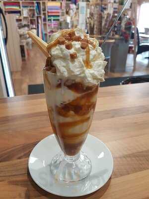 The Happy Hedgehog Cafe