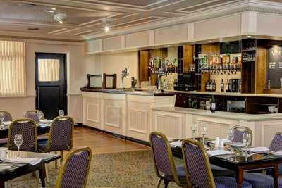 Fanshawe's At The Sandpiper Hotel