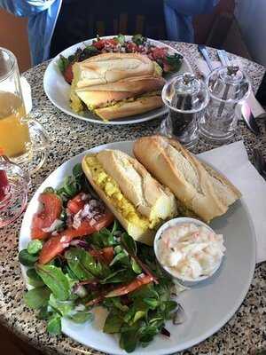 Aroma Coffee & Sandwich Shop