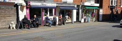 Aroma Coffee & Sandwich Shop