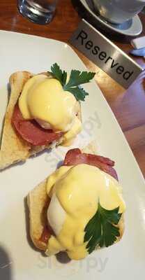 Castello Bar Restaurant - Photo 7