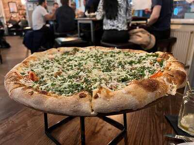 Thirsty Bear Bar & Pizza Restaurant