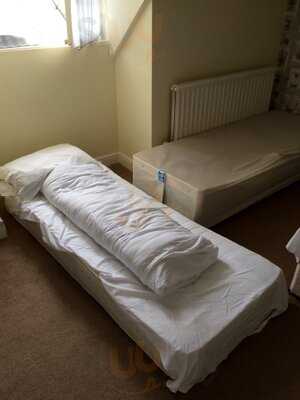 The Saracens Head Hotel